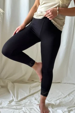 Bamboo Lace leggingsit, musta