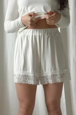 Bamboo Lace shortsit, valkoinen