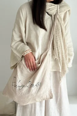 Bohemiana pellavakassi, hiekka