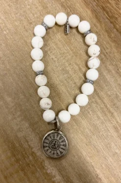 Buddha rannekoru, howlite