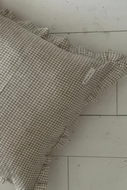 Bypias Ruffle pellavatyynyliina, beige check