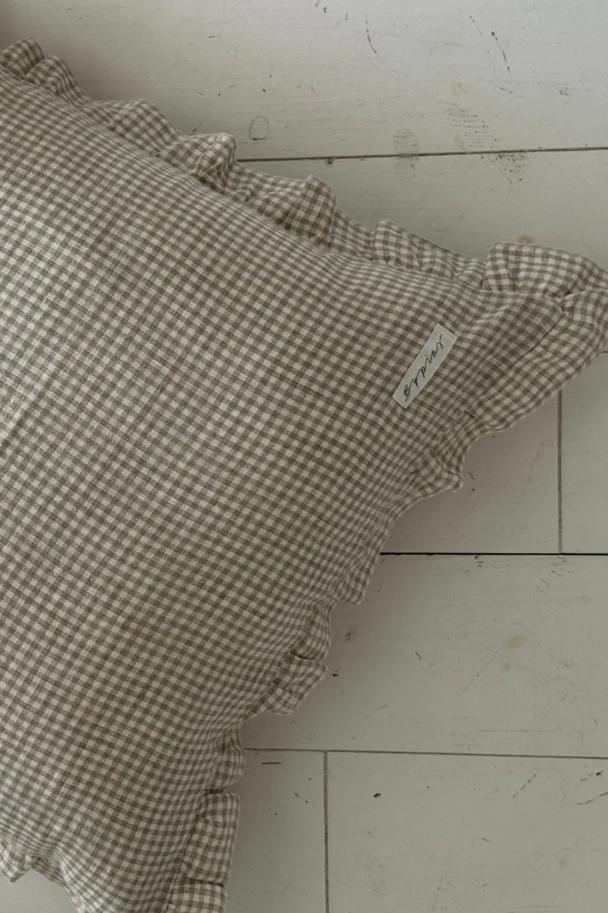 Bypias Ruffle pellavatyynyliina, beige check
