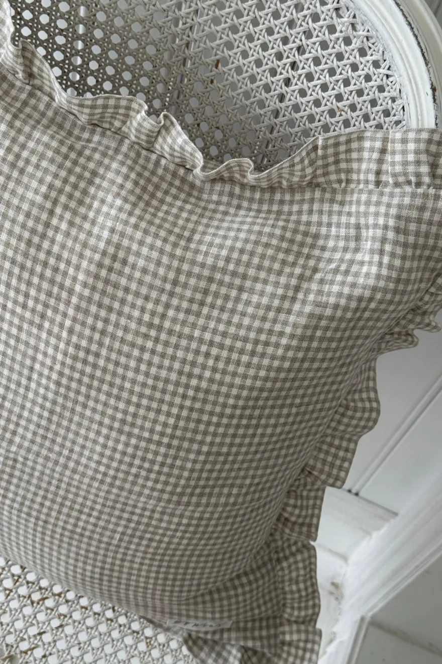 Bypias Ruffle pellavatyynyliina, beige check