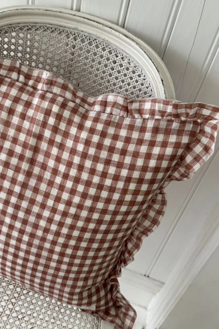 Bypias Ruffle pellavatyynyliina, pepperosa check