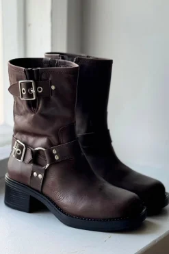 Cross low bootsit, chocolate