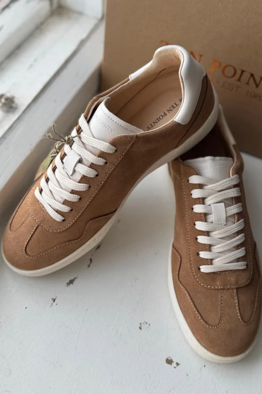 Edit sneakerit, sand