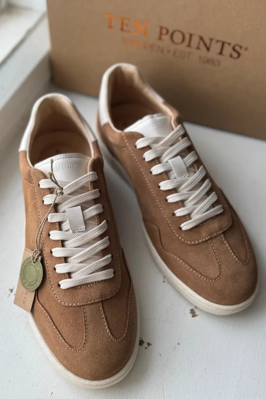 Edit sneakerit, sand