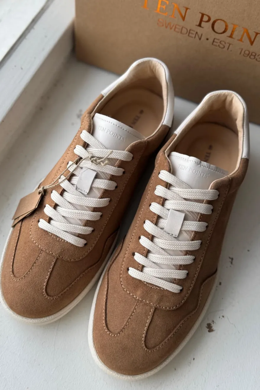 Edit sneakerit, sand