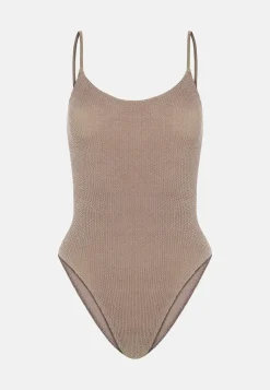 Jade uimapuku, hazelnut