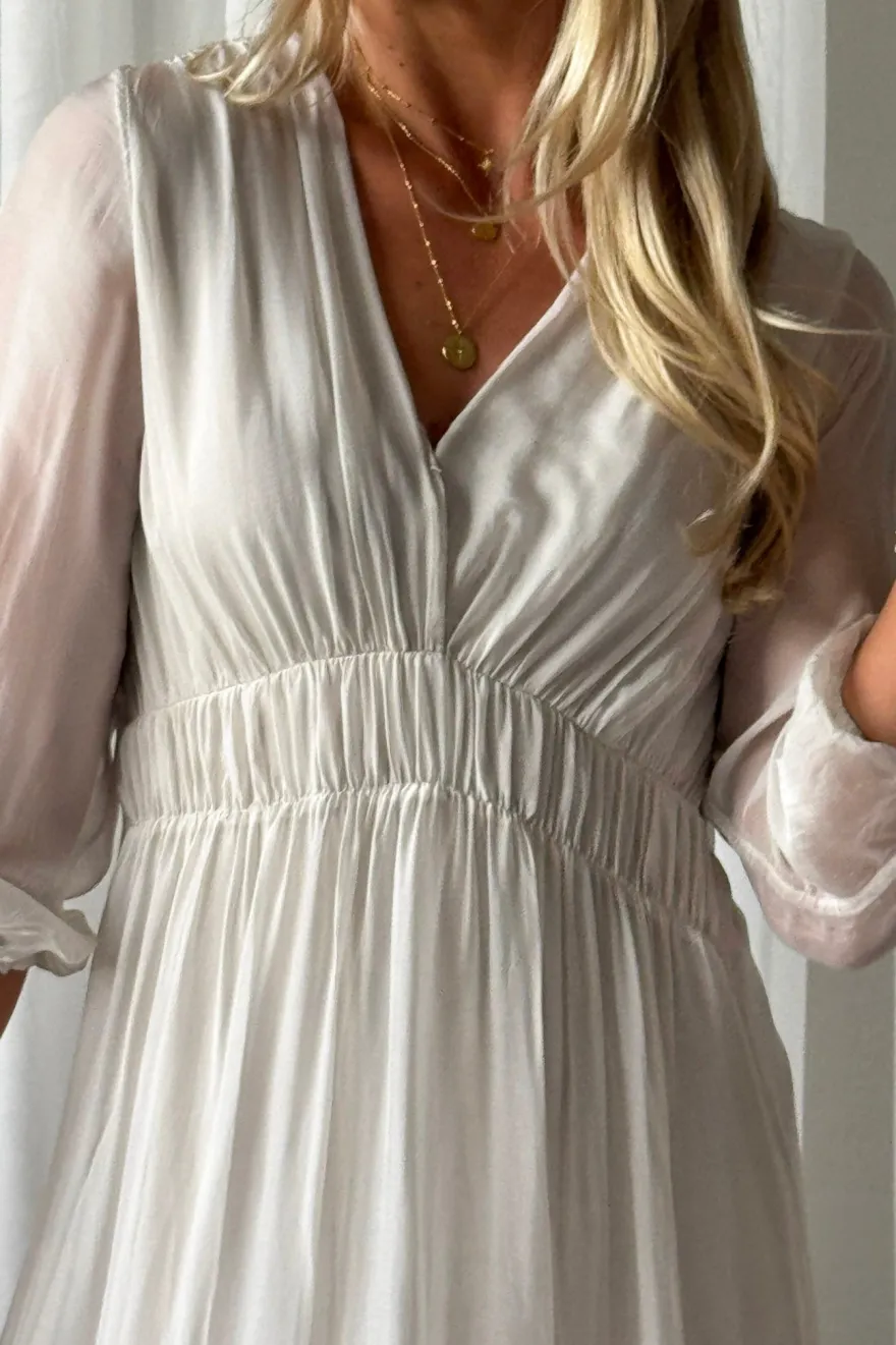 Jaqueline silkkiviskoosimekko, beige