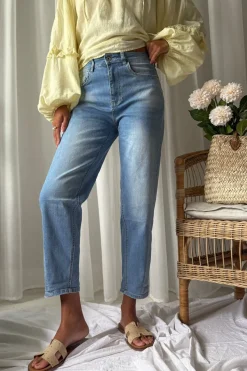 Loose jeans