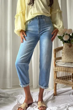 Loose jeans
