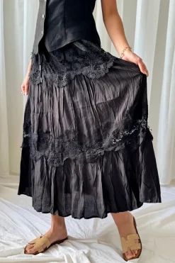 Lovely Lace hame, musta