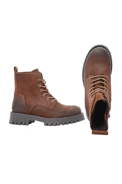 Penny bootsit, brandy