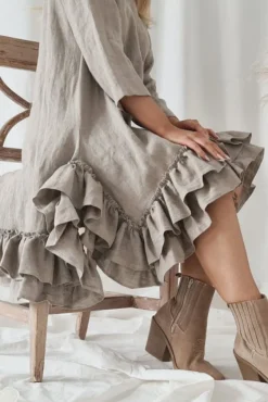 Ruffle and pearl pellavamekko, natural