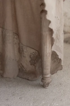 Shabby pellavapöytäliina, cashmere