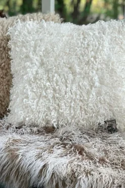 Wooly tyyny, ivory